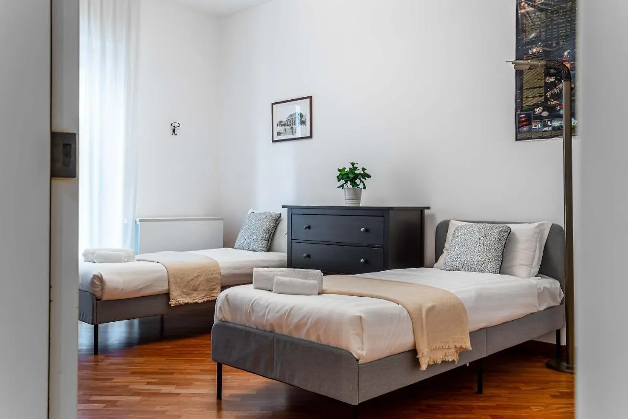 Appartamento Joivy Lovely And Inviting Flat With Balcony Milano