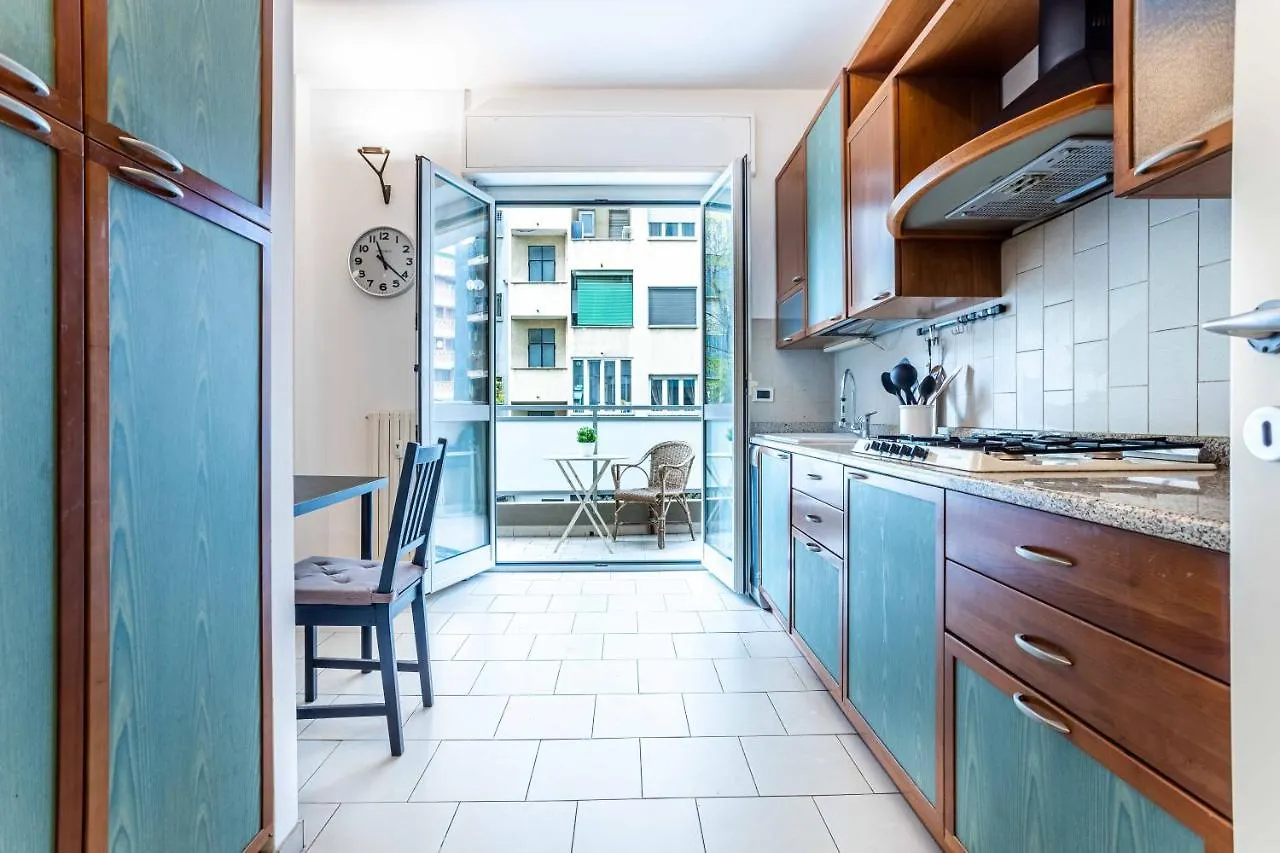 Joivy Lovely And Inviting Flat With Balcony Milán 0*,  Itálie