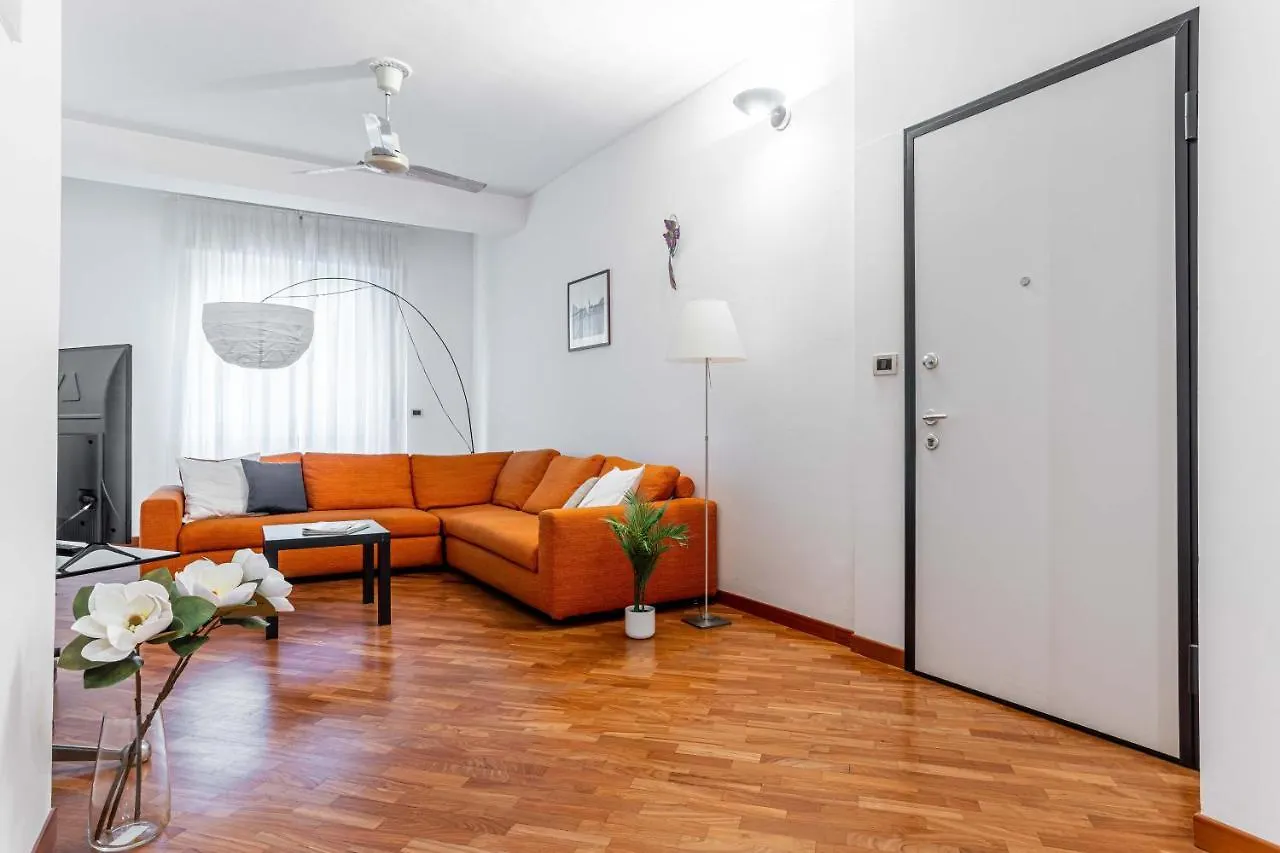 Joivy Lovely And Inviting Flat With Balcony Milán