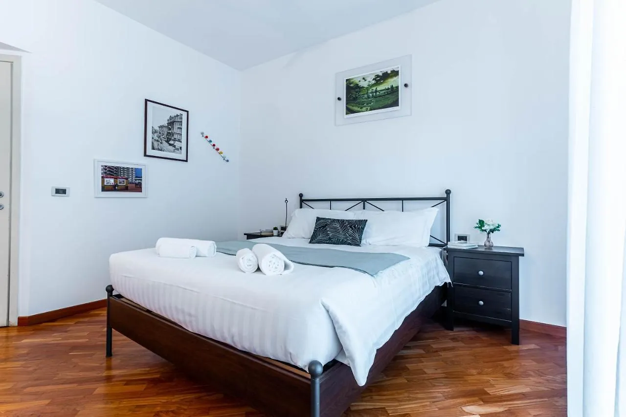 Joivy Lovely And Inviting Flat With Balcony Milano